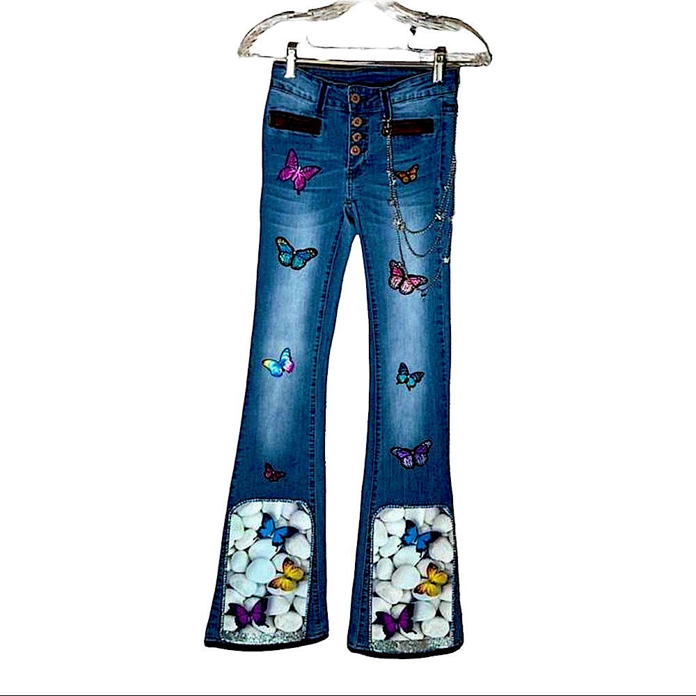 Vintage upcycled and cusom decorated Amisu flare stretch jeans